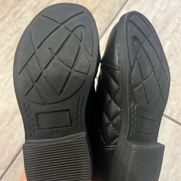 The DollMaker black faux leather boots with bow detail size 7 - Picture 3 of 4